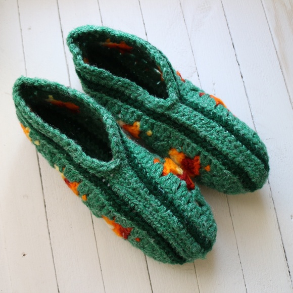 handmade crochet slippers - Picture 5 of 11